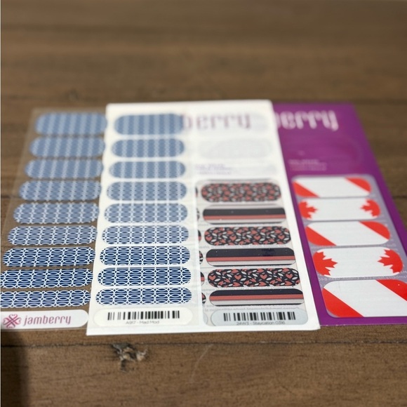 💸CLEARANCE 4 for $15💸 NAIL WRAPS- 3 Sets/ 16 Manis or Pedis - Picture 3 of 6